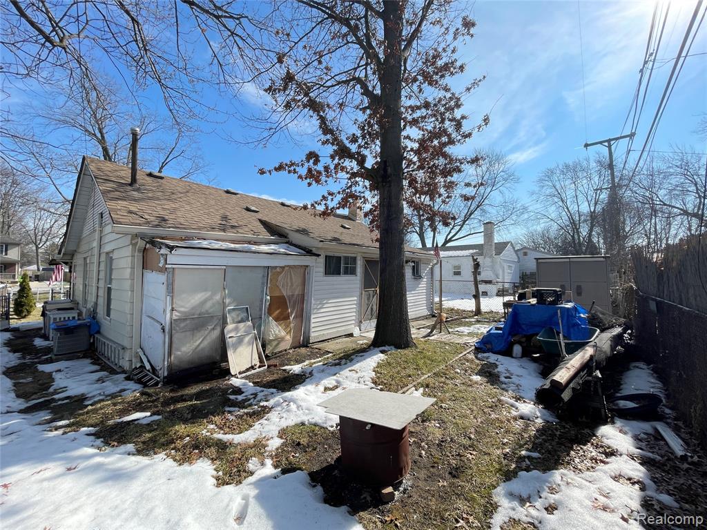 main property photo 51