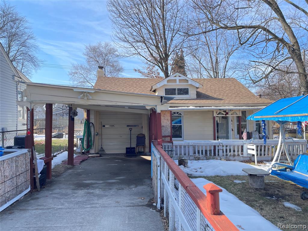 main property photo 8