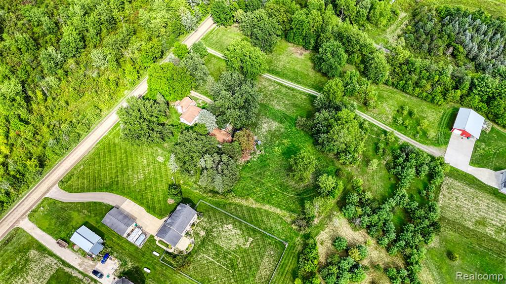 main property photo 33
