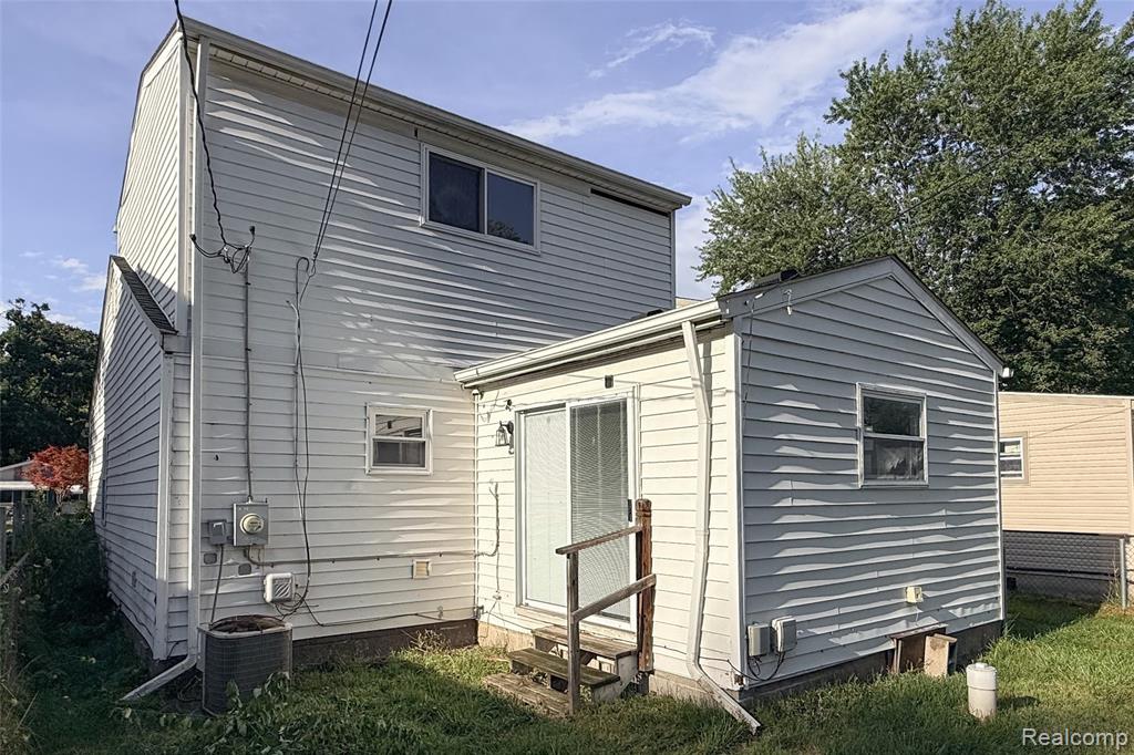 main property photo 7