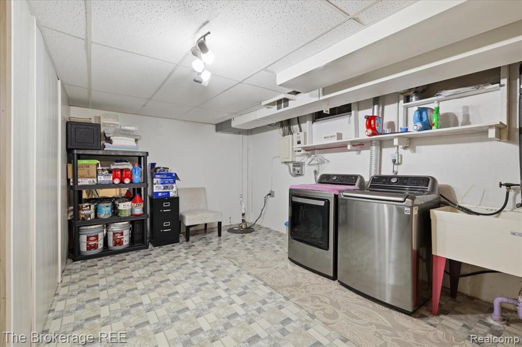 main property photo 47