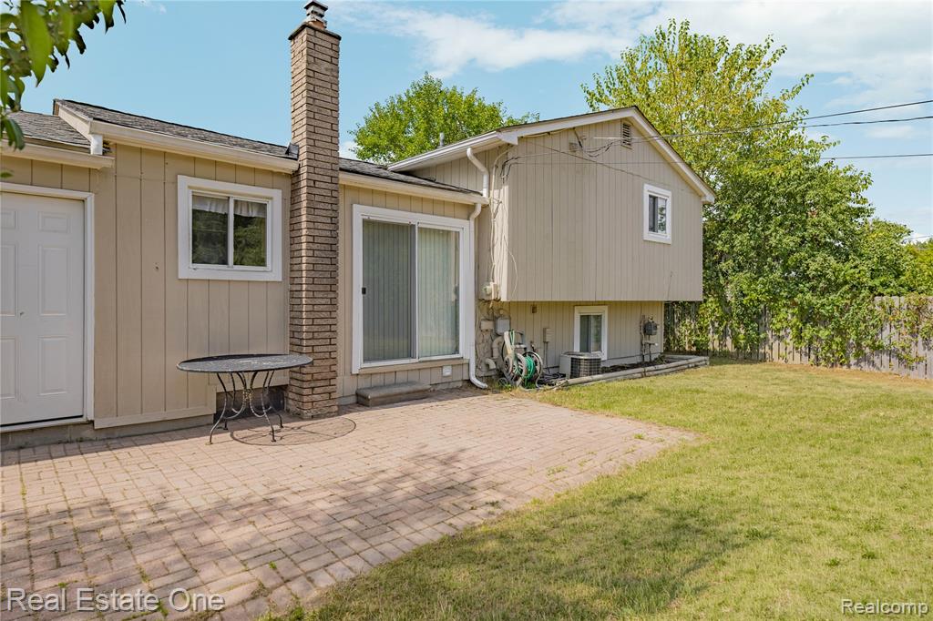 main property photo 45
