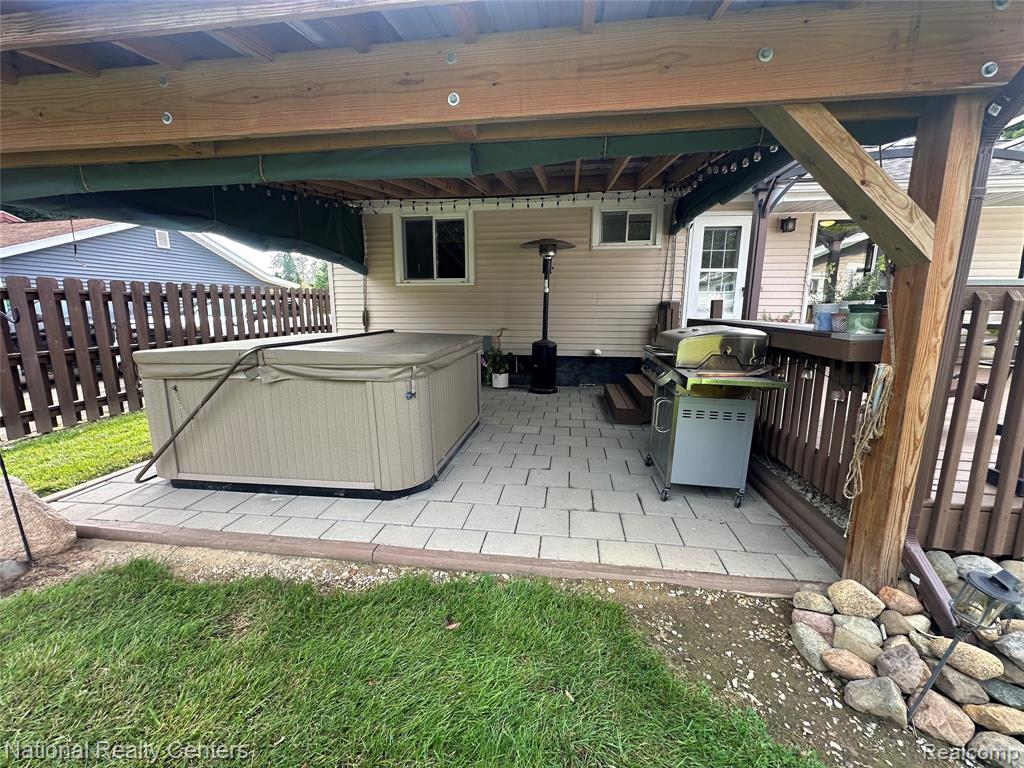 main property photo 24