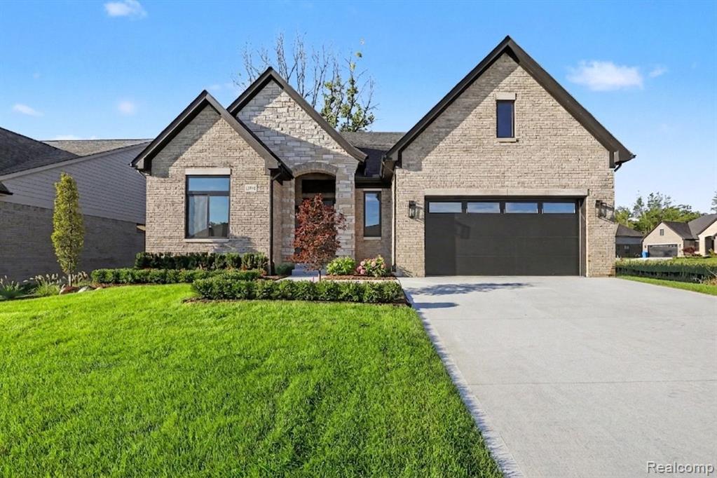 main property photo 0