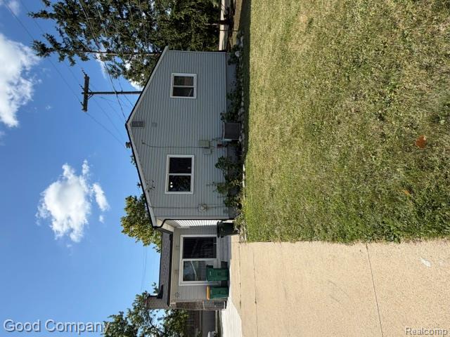 main property photo 16