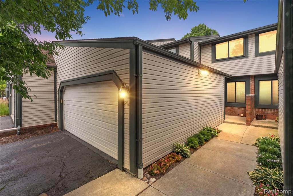 main property photo 0