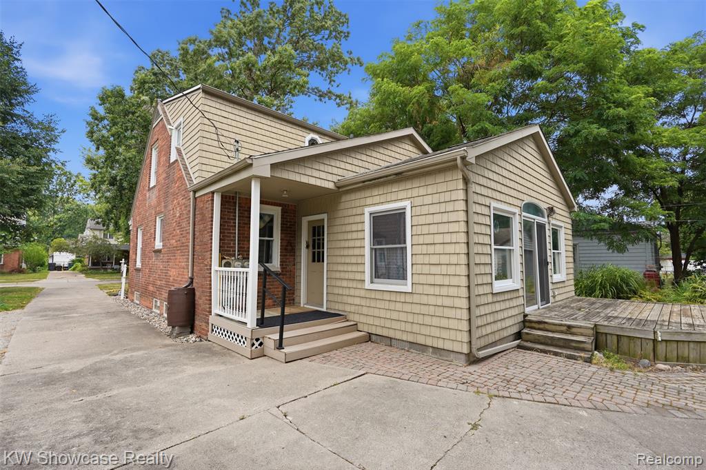 main property photo 25