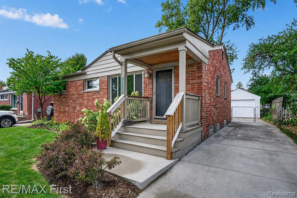 main property photo 0