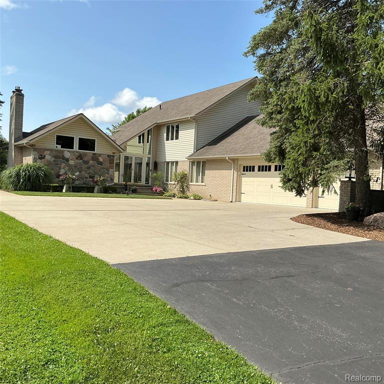 main property photo 0