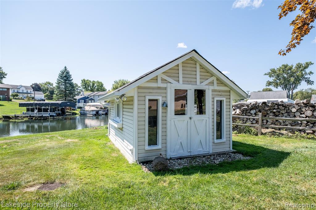 main property photo 42