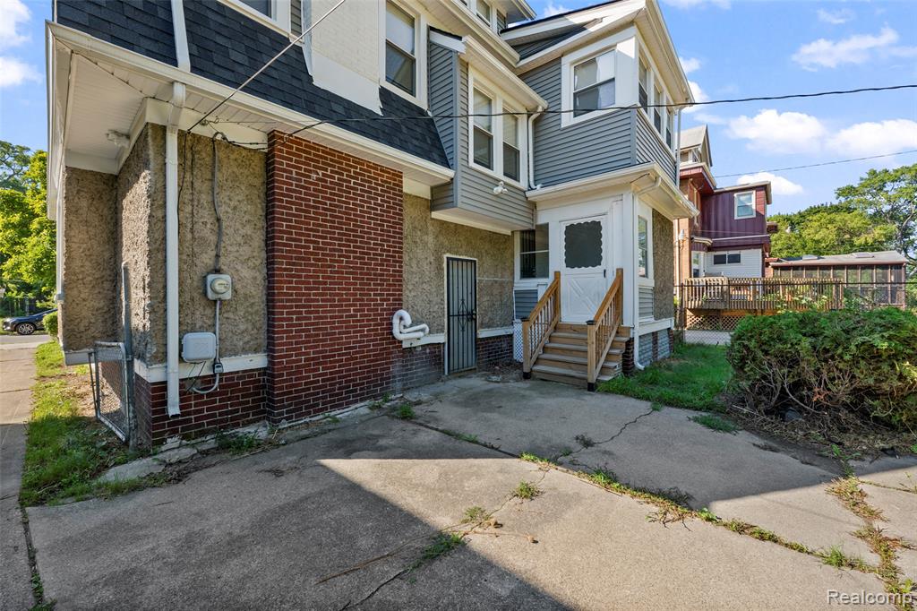 main property photo 7