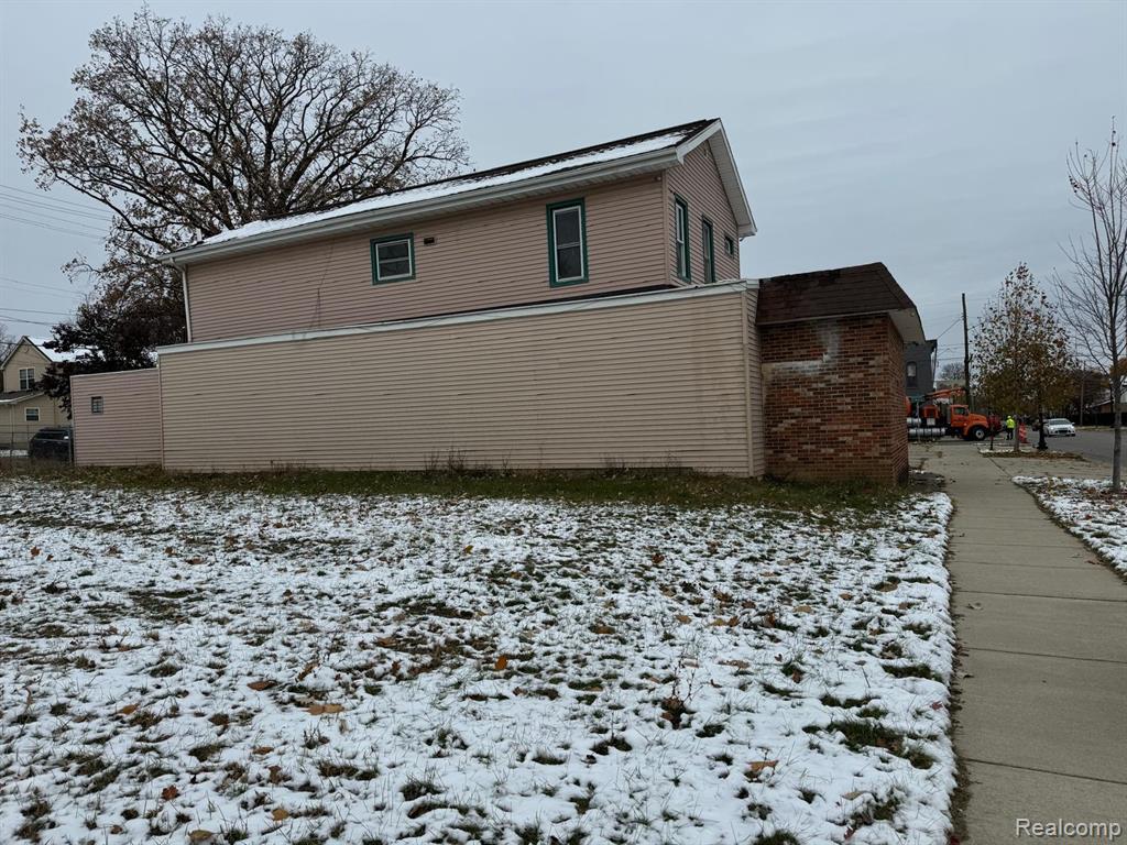 main property photo 24