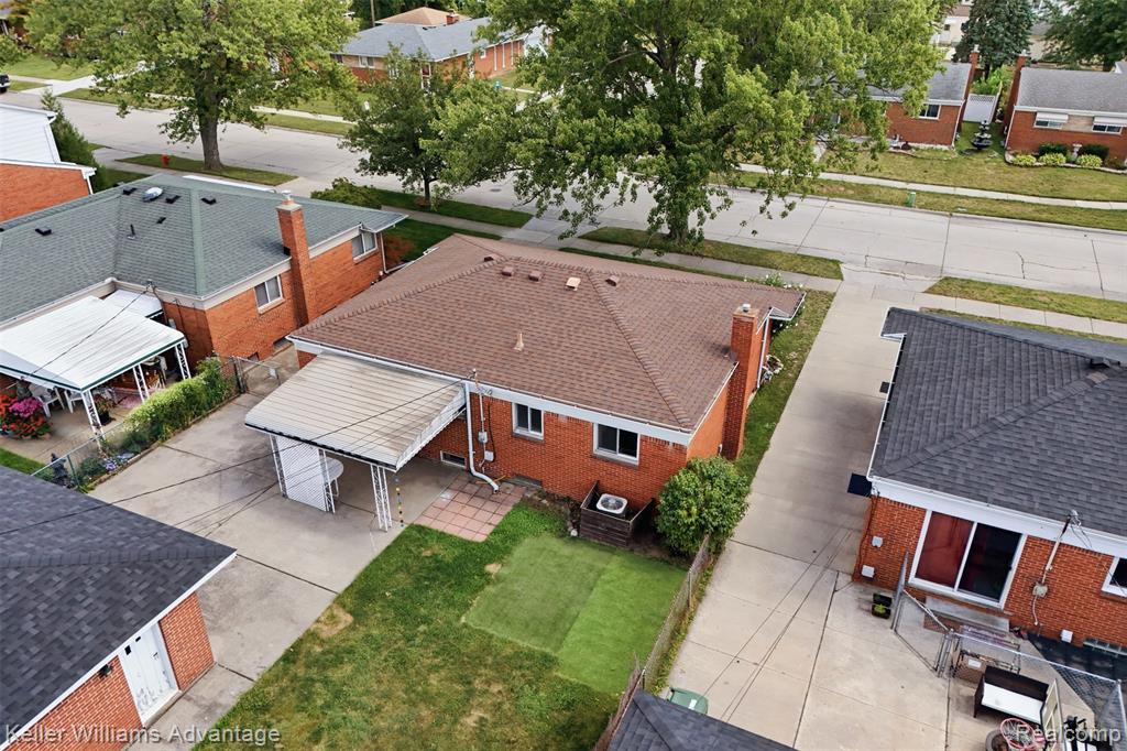 main property photo 34
