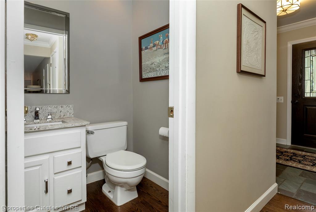 main property photo 16