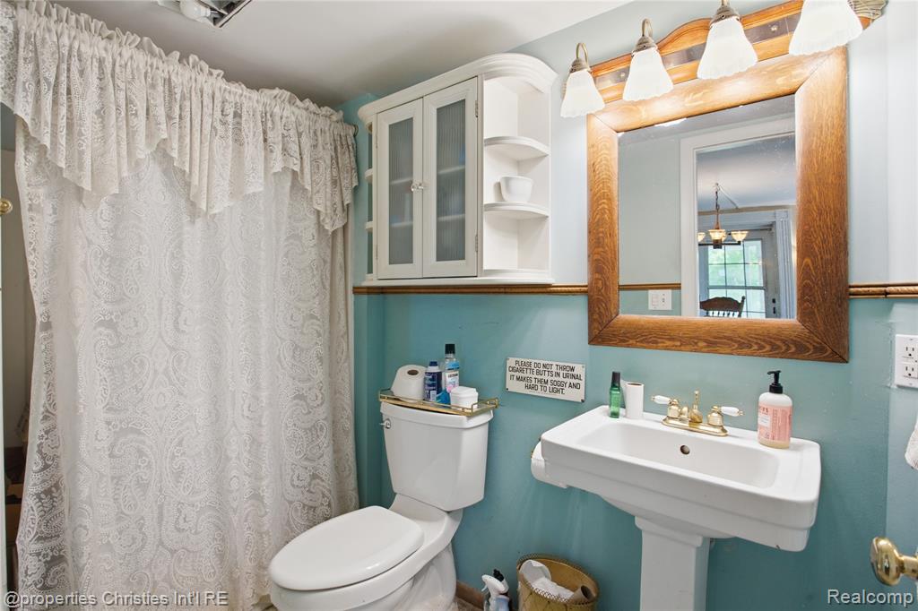 main property photo 29