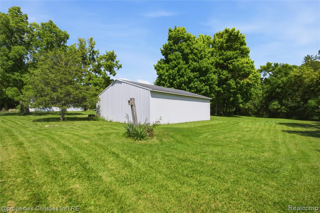 main property photo 45