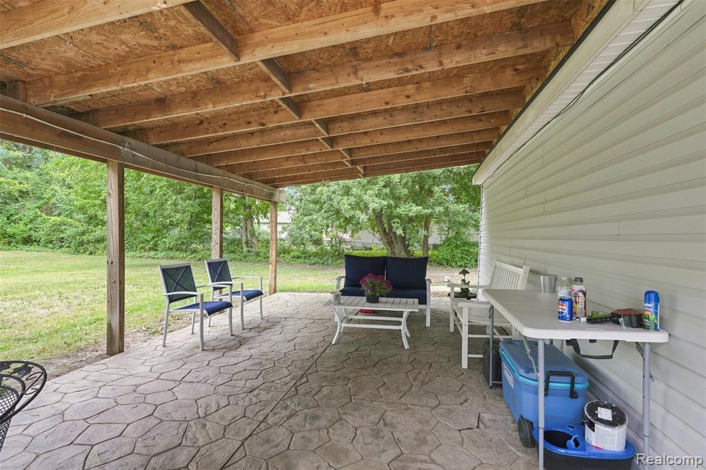 main property photo 22
