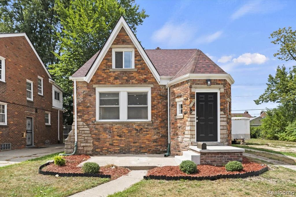 main property photo 0