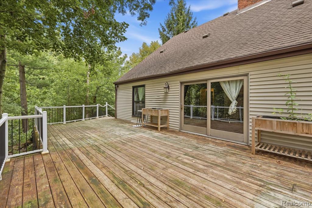 main property photo 38