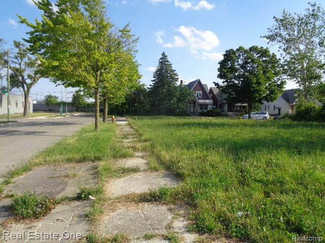 main property photo 6