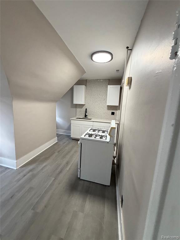 main property photo 76