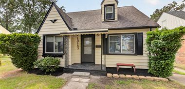 image of property with 3 Bed | 1 Bath | 988 Sqft