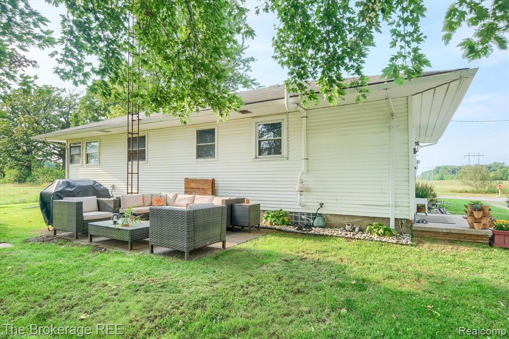 main property photo 12