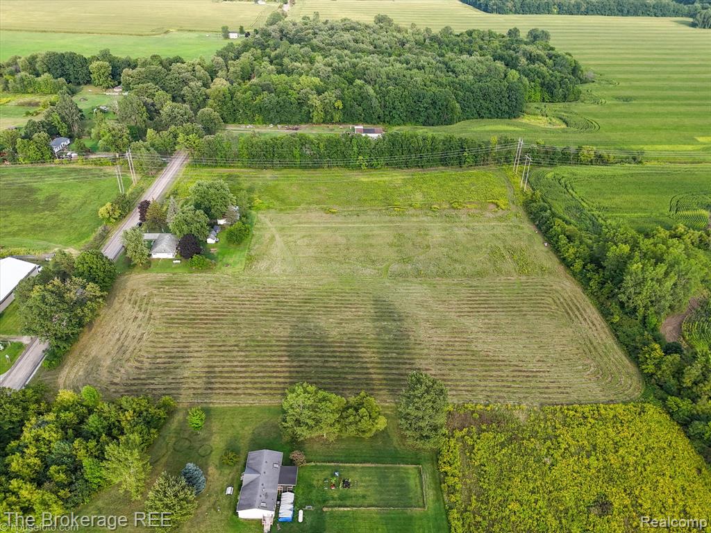 main property photo 50