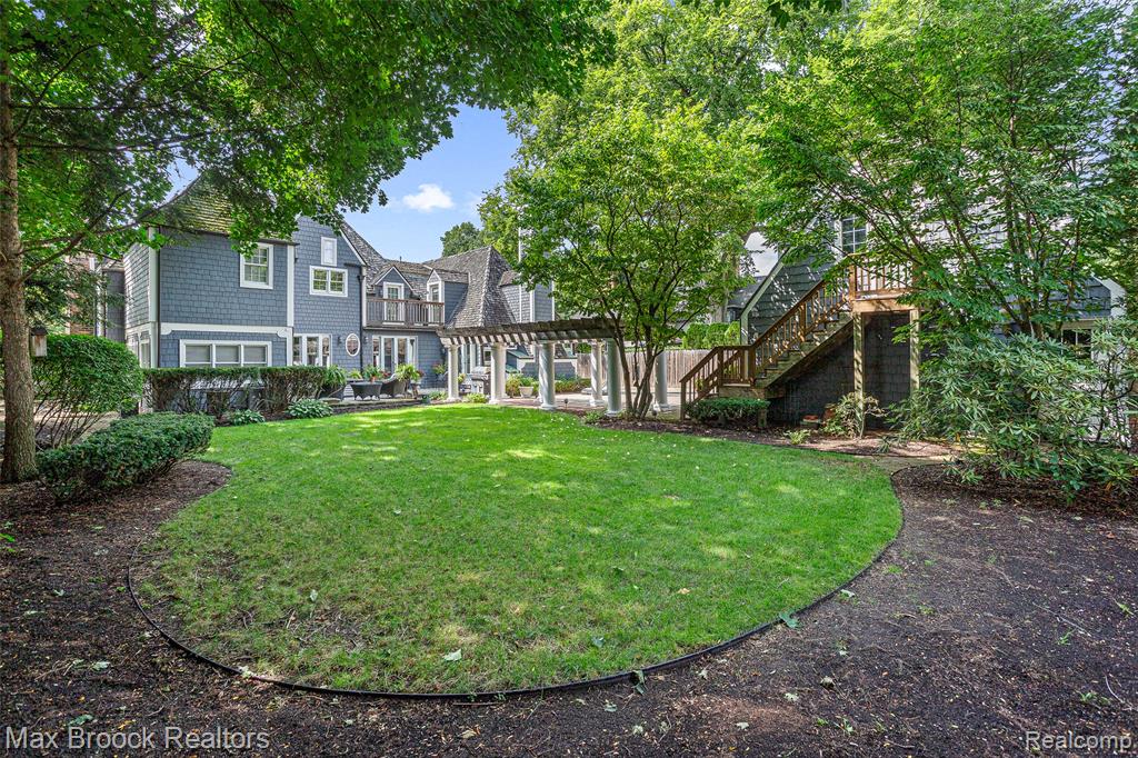 main property photo 41