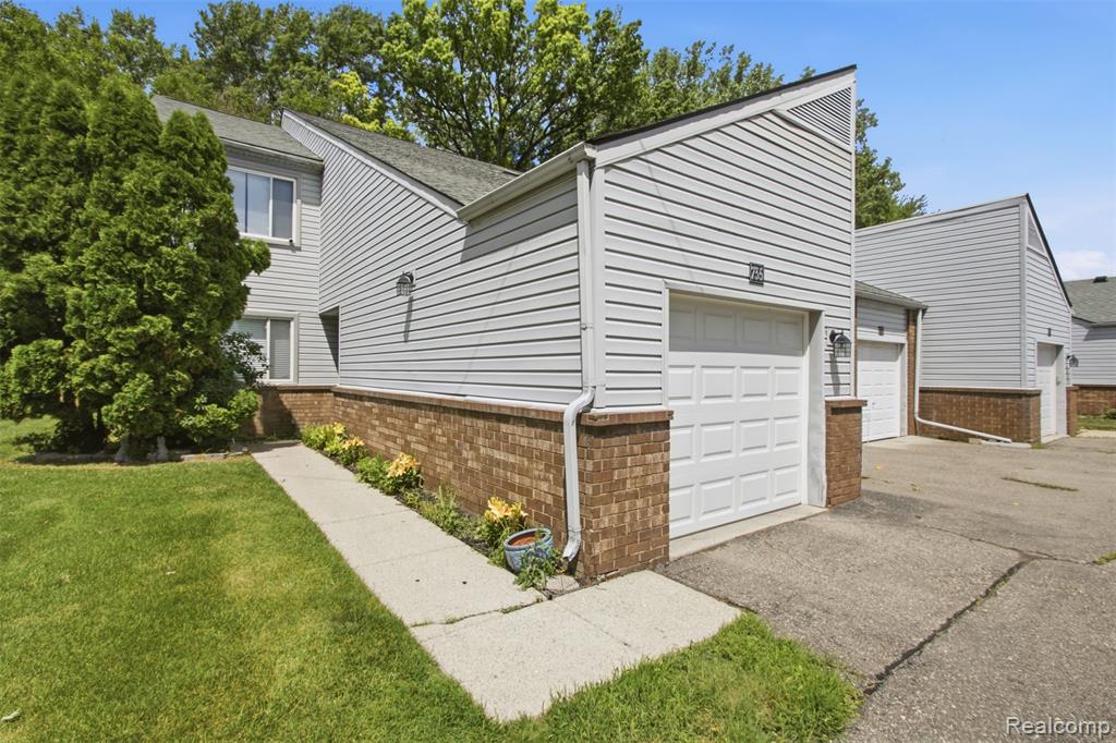 main property photo 0