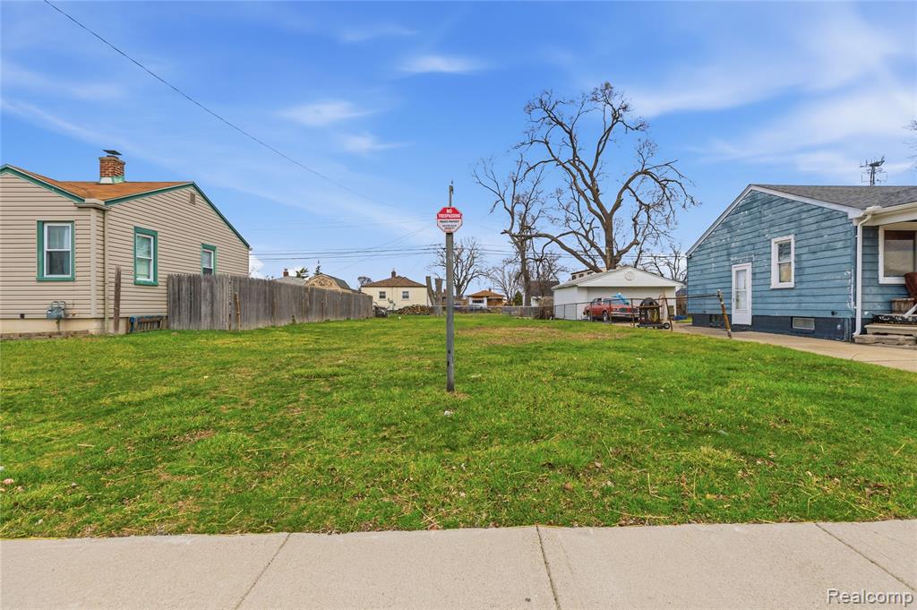 main property photo 6
