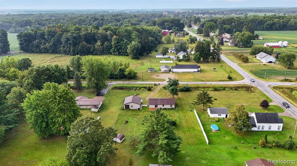 main property photo 44