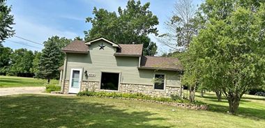 image of property with 3 Bed | 1 Bath | 1,130 Sqft