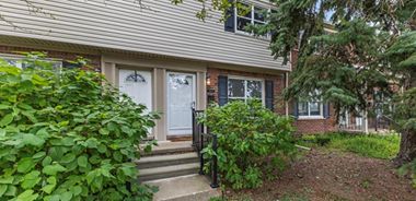 image of property with 2 Bed | 1 Bath | 1,000 Sqft