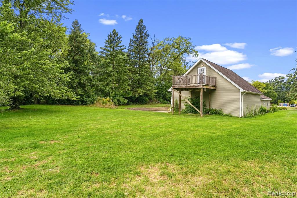 main property photo 30