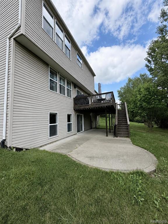 main property photo 36