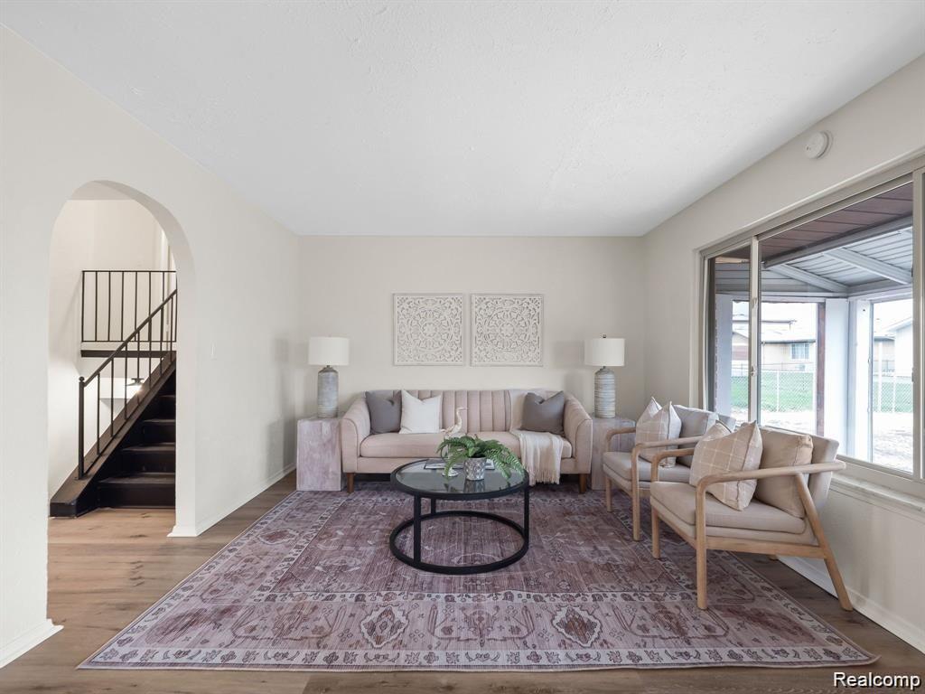 main property photo 10