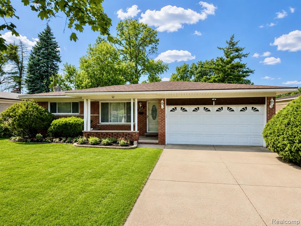 main property photo 0