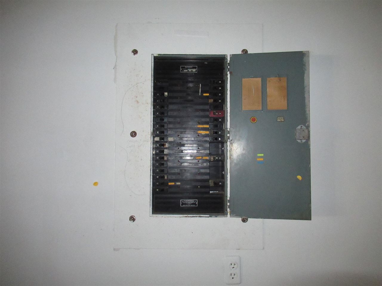 main property photo 27