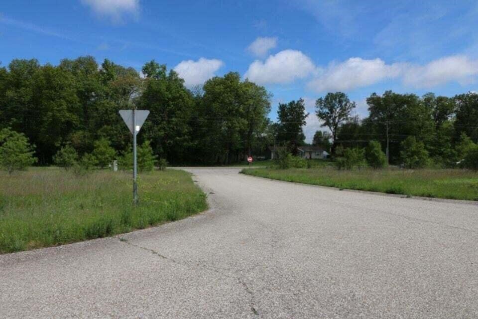 main property photo 6