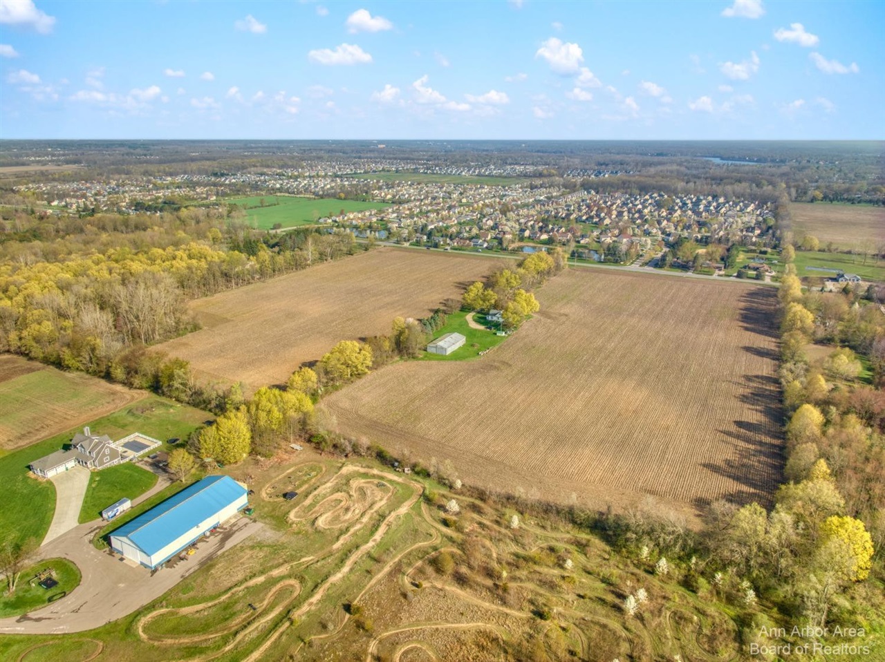 main property photo 16