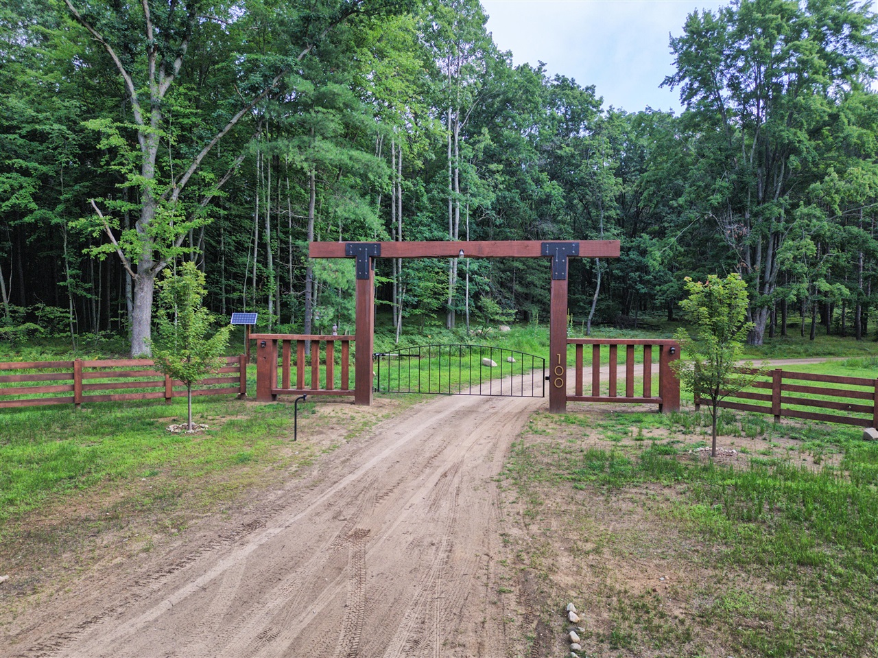 main property photo 30
