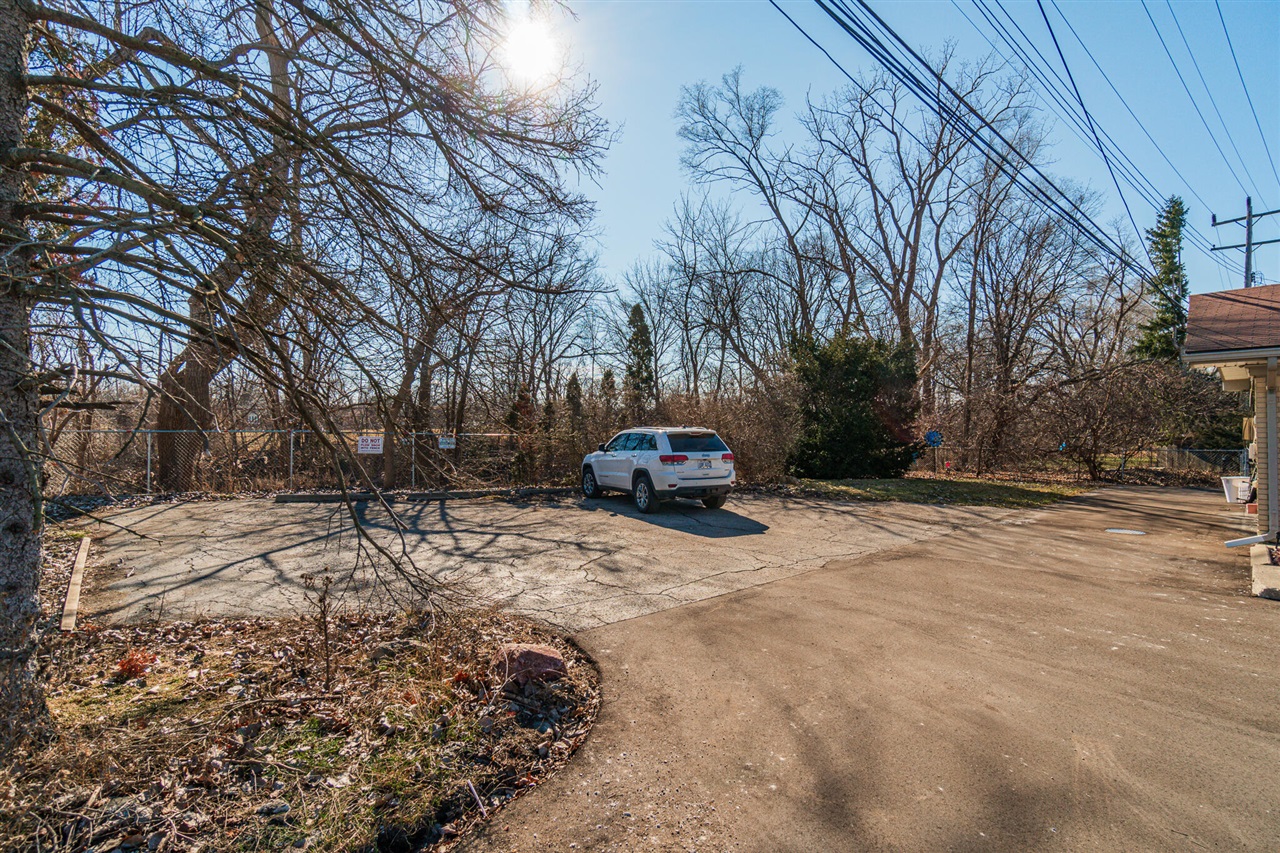 main property photo 15