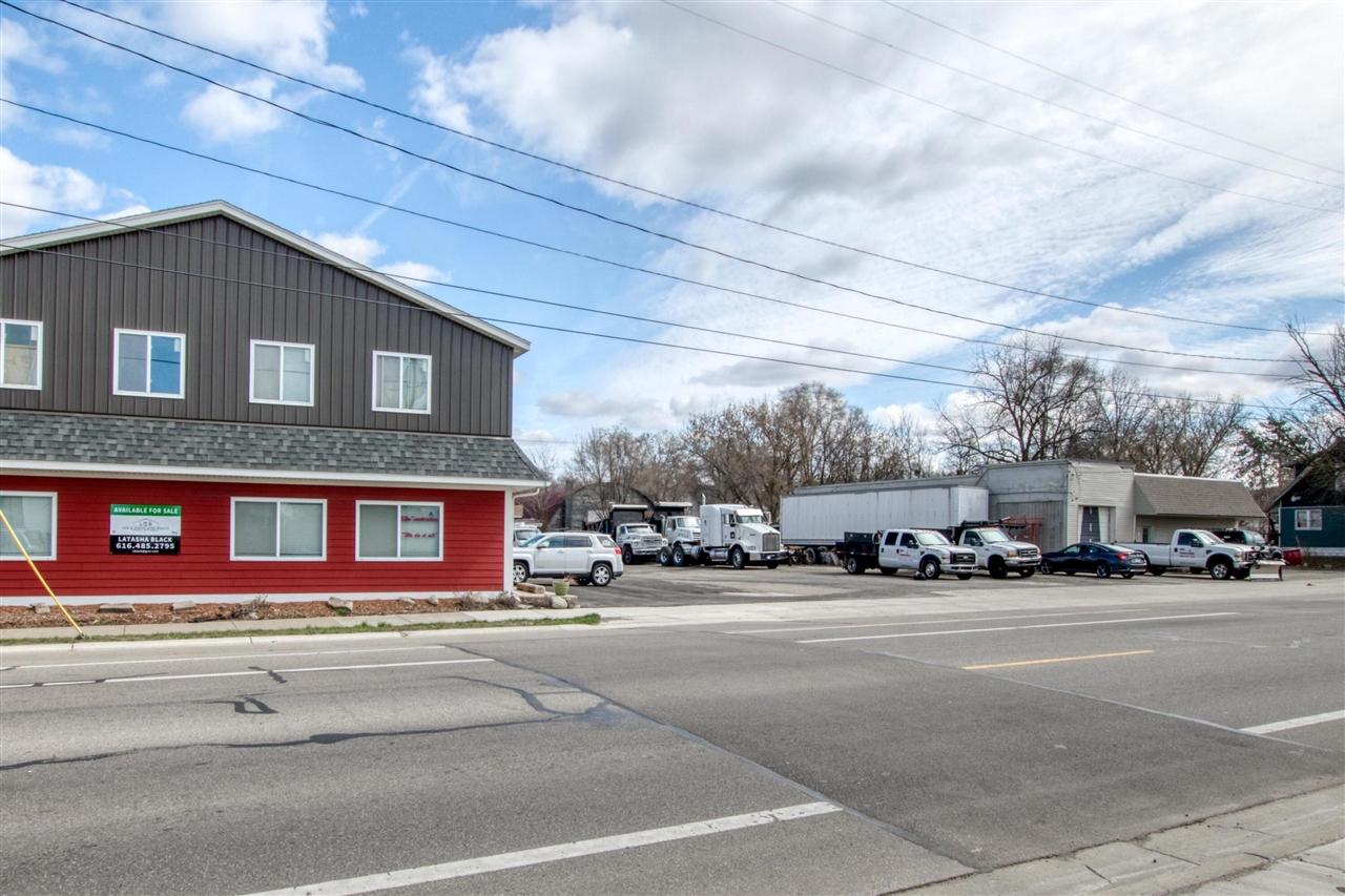 main property photo 7