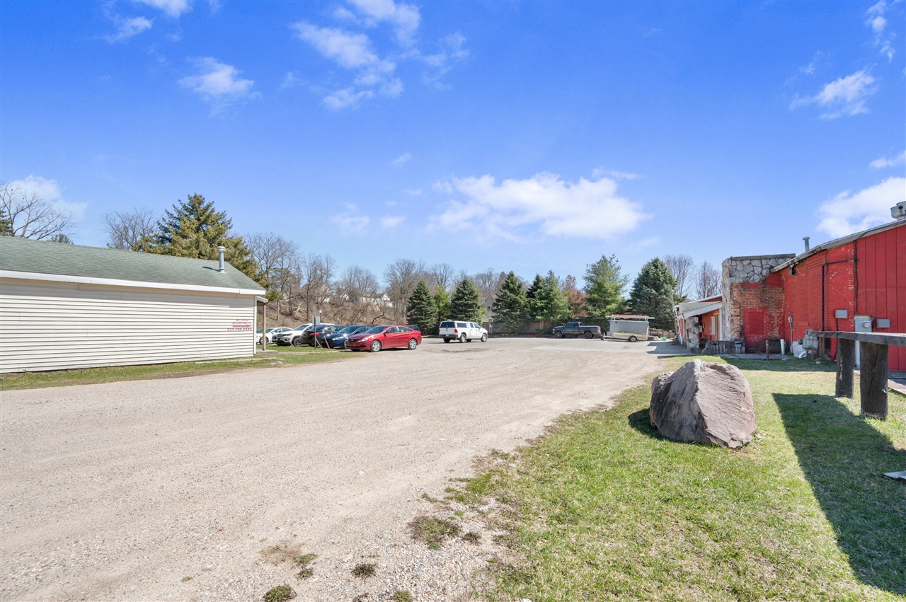 main property photo 19