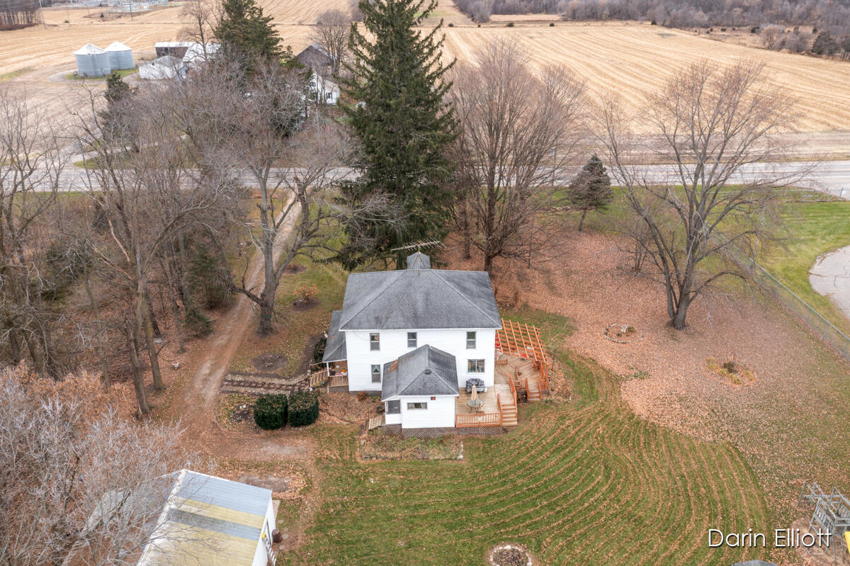 main property photo 4