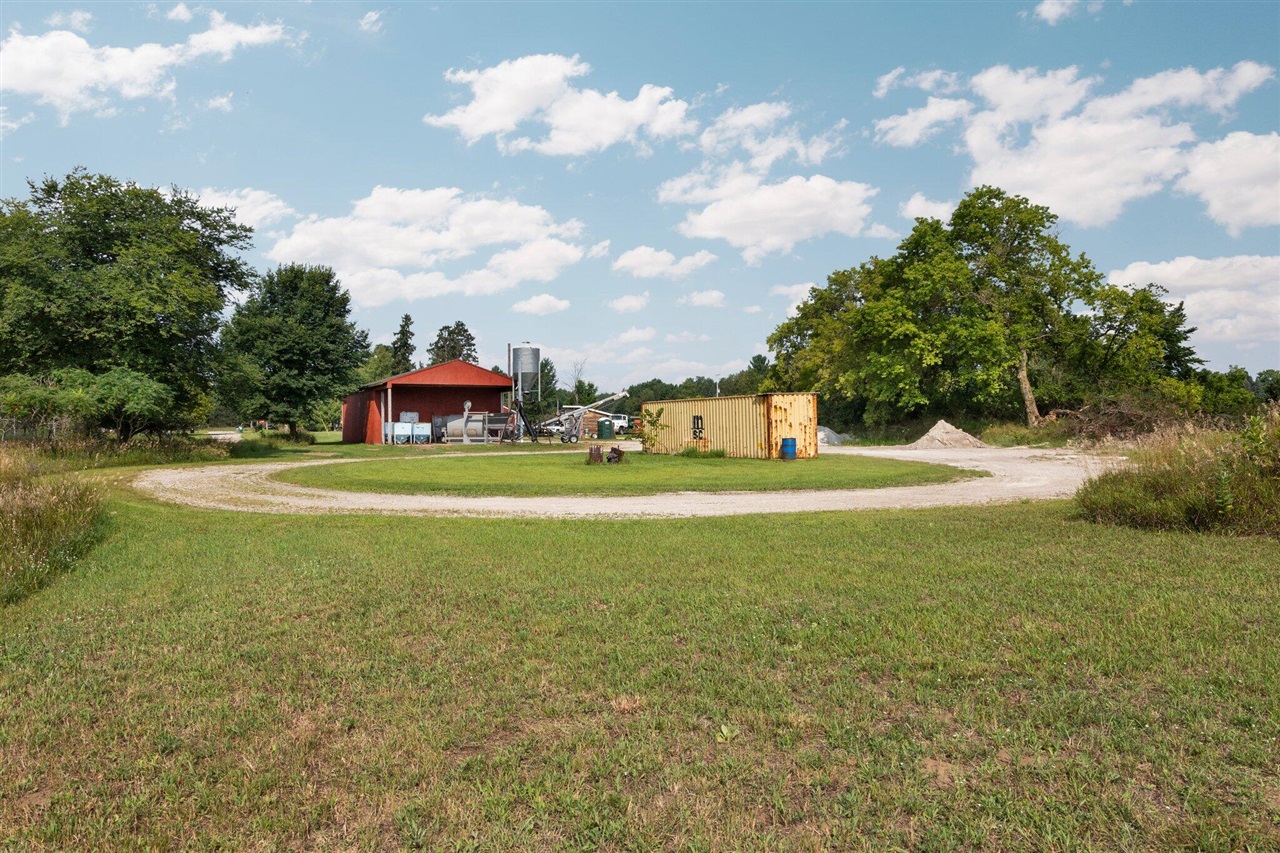 main property photo 26