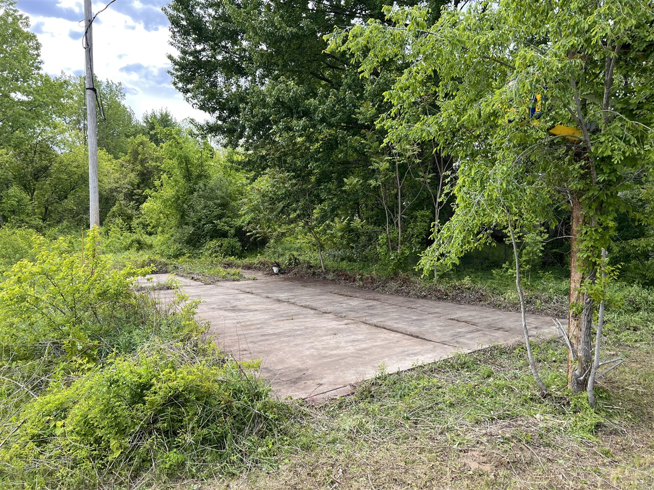 main property photo 12