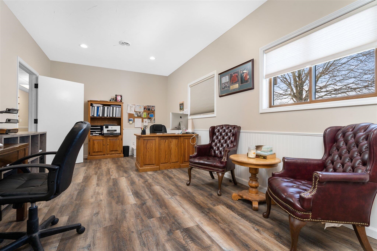 main property photo 18