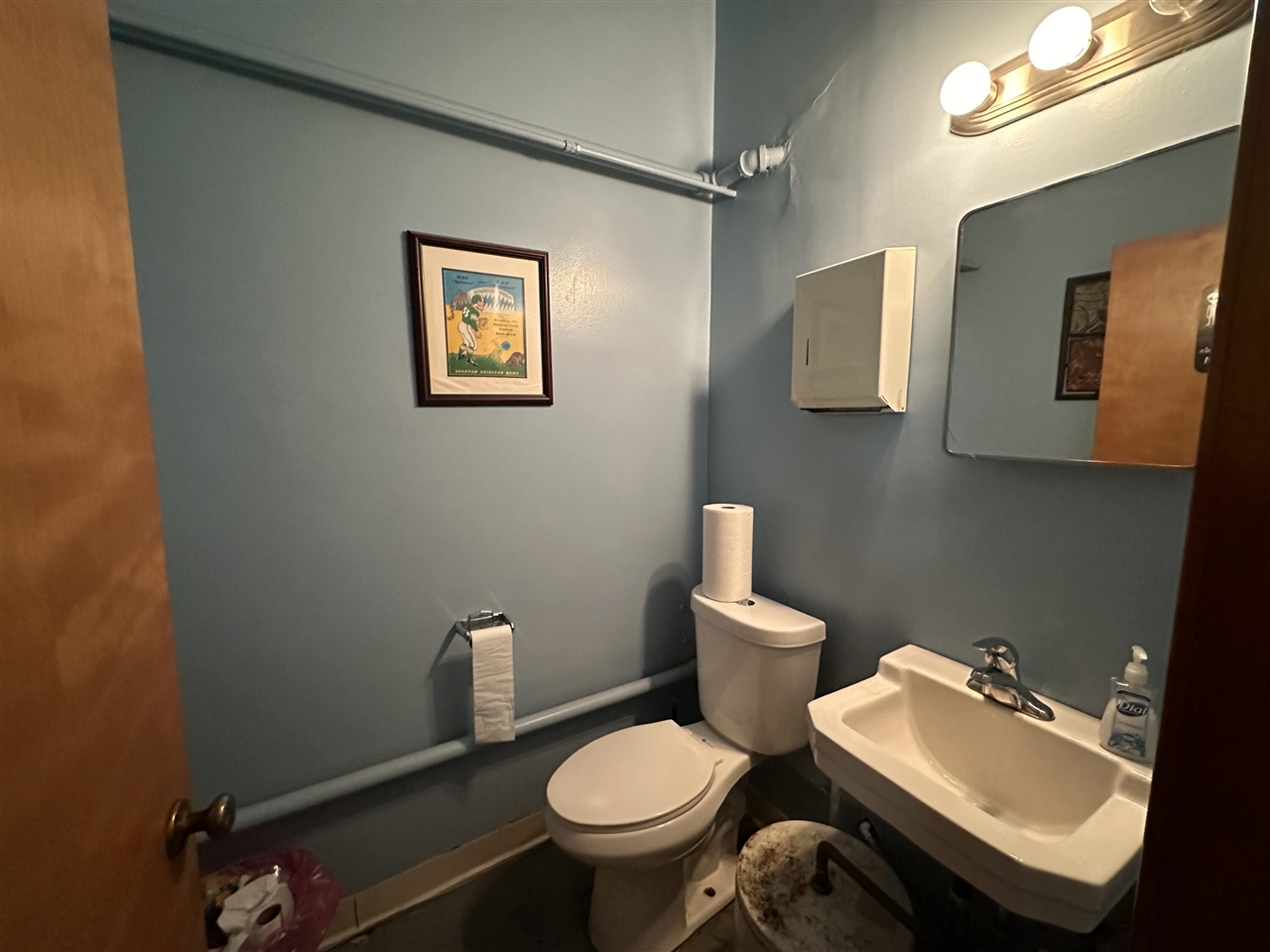 main property photo 13